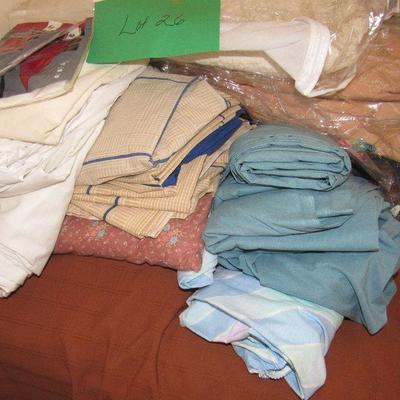 Lot 26 Large lot of sheets, pillow cases etc.