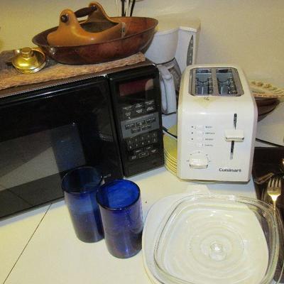 Lot 58 Large lot Kitchen items, microwave, glasses, pots, pans & utensils 
