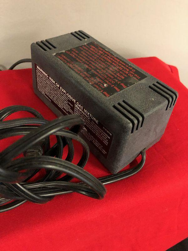 SCHUMACHER 1.5 amp battery companion trickle charger | EstateSales.org
