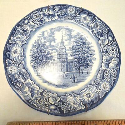 Lot 185: Late 1800's Villeroy & Bosh Mercury Stamp Plate 9 Collector's Plates