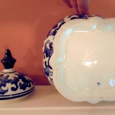 Lot 74: Pair Stenciled Bird Prints, Murano Glass, Villeroy Bosch Candy Dish