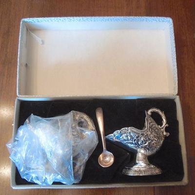 Lot 150: Silver Plated Serving Pieces with Chaffing Dish