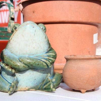 Lot 20: Potting Supplies and Planters