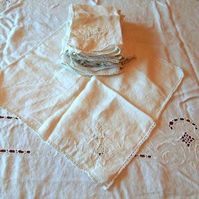 Lot 91: Antique Fine Linen Cutwork Tablecloth and 9 Napkins