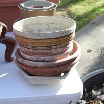 Lot 20: Potting Supplies and Planters