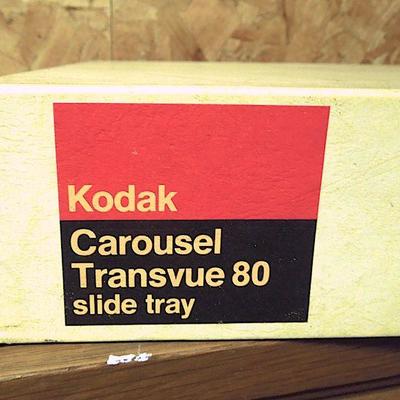 Lot 230: Vintage Kodak Carousel 750H Slide Projector with Screen