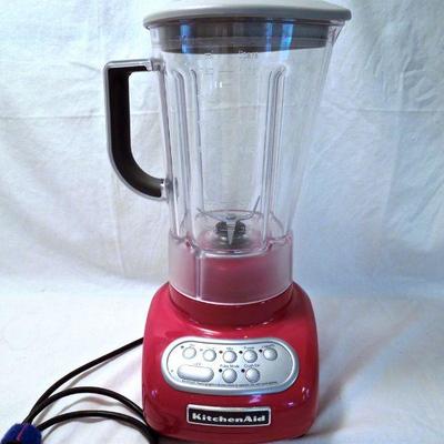 Lot 171: Kitchen Aid Red Blender Model RKSB560