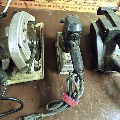Lot 219: Craftsman Circular Saw, Orbital Sander, Belt Sander, Extra Blades