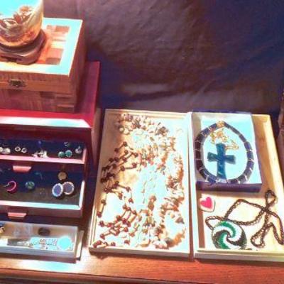 Lot 205: Three Jewelry Boxes, Mirror Tray, Lamp and Vintage Jewelery