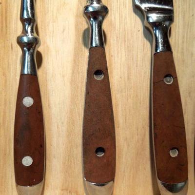 Lot 184: Vintage 8 Pc. Hampton Silversmith Stainless Cutlery Set