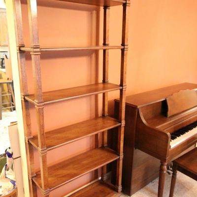 Lot 128: Wood Etigierre Display or Book Stand