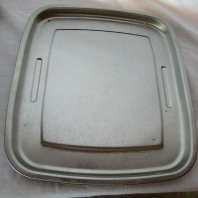 Lot 65: Waring Professional Belgian Waffle Maker in Box