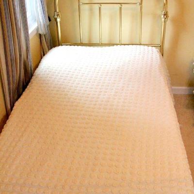 Lot 115: PAIR Brass Twin Size Beds w Vintage Spreads and Mattress Set