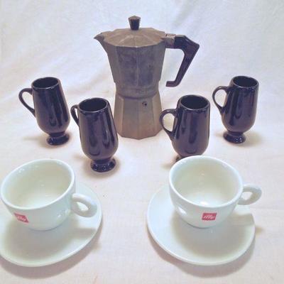 Lot 164a: Illy Cafe Espresso Cups, Mugs and Espresso Maker