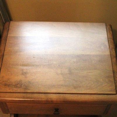 Lot 114: Vintage Shaker Style Wood Bedside Stand with Drawer