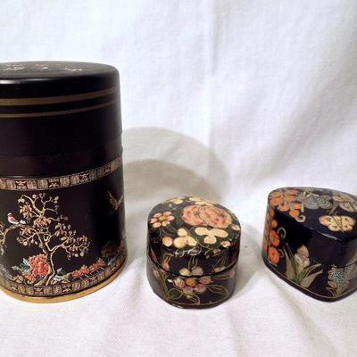 Lot 139: Small Paper Mache Tole Painted Keepsake Boxes and Tin