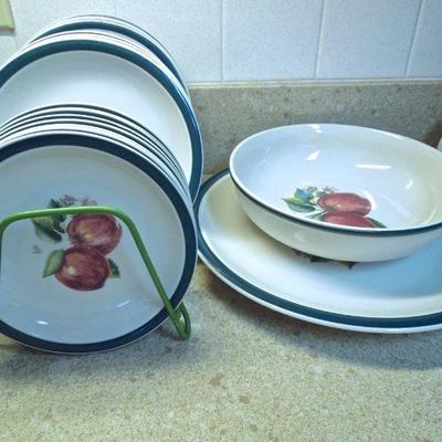 Lot 166: 8 pc Stoneware Dish Set and Glassware