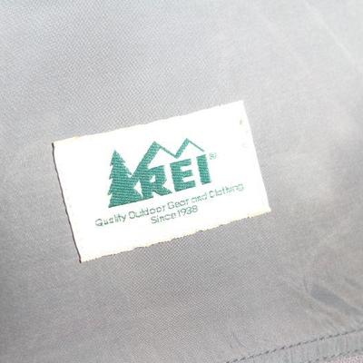 Lot 11: REI Tent 2 Person "Mountain Hut" with Fly