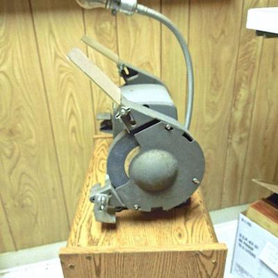 Lot 221: Craftsman 1/2 HP Grinder on Portable Bench