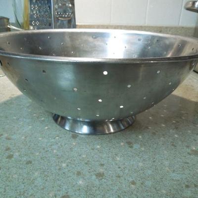 Lot 178: Stainless Pot Set and Utensils