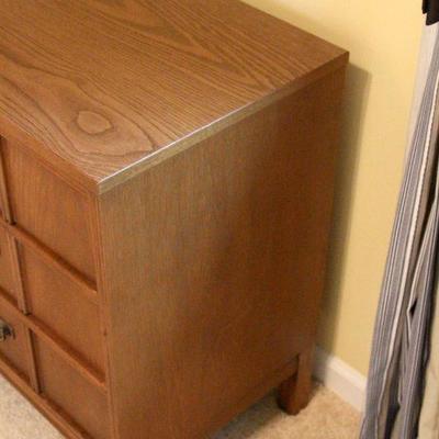 Lot 112: MCM Bassett 6 Drawer Dresser Modern Design 