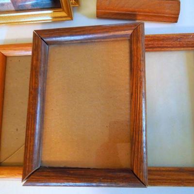 Lot 202: Like New and New Picture Frames