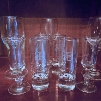 Lot 83: Champagne Flutes, Shot and Liqueur Barware