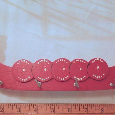 Lot 160: Scandanavian Decoratives, Trivets, Bird Clock