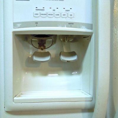 Lot 58: Kenmore Coldspot Side by Side Refrigerator Freezer 