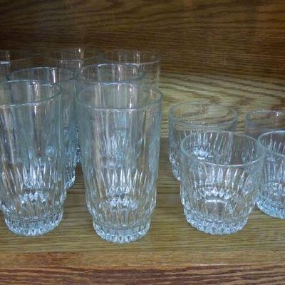 Lot 166: 8 pc Stoneware Dish Set and Glassware