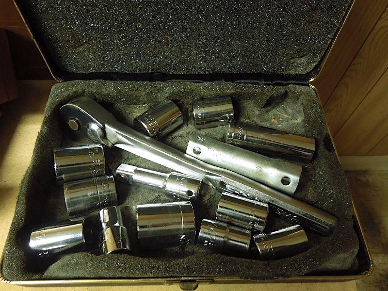 Lot 224 Hirsh Workbench with Tools