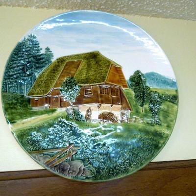 Lot 185: Late 1800's Villeroy & Bosh Mercury Stamp Plate 9 Collector's Plates