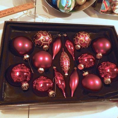 Lot 61: Mega Vintage Christmas Incuding C7 Lights Mercury Glass