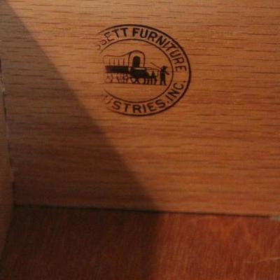 Lot 112: MCM Bassett 6 Drawer Dresser Modern Design 