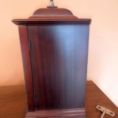 Lot 151: Chiming Seth Thomas Legacy 3W Mantle Clock Not Working