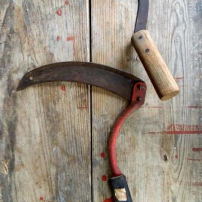 Lot 45: Group of Hand Gardening Tools