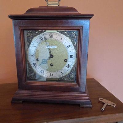 Lot 151: Chiming Seth Thomas Legacy 3W Mantle Clock Not Working