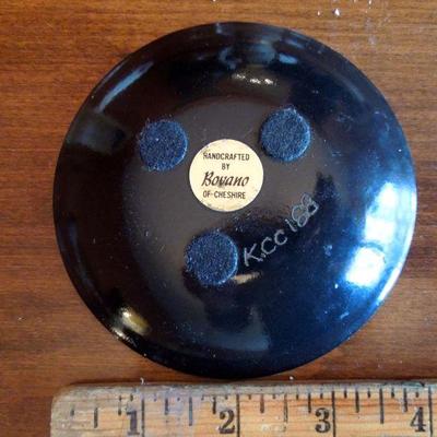 Lot 147: Vintage World Travel Collectibles
