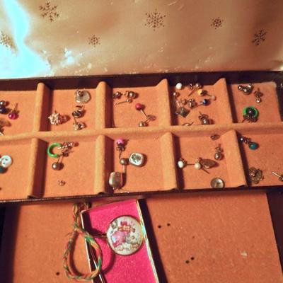 Lot 205: Three Jewelry Boxes, Mirror Tray, Lamp and Vintage Jewelery