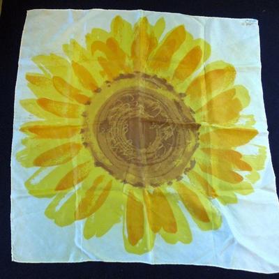 Lot 192: Vintage Handkerchiefs and Kid Evening Gloves