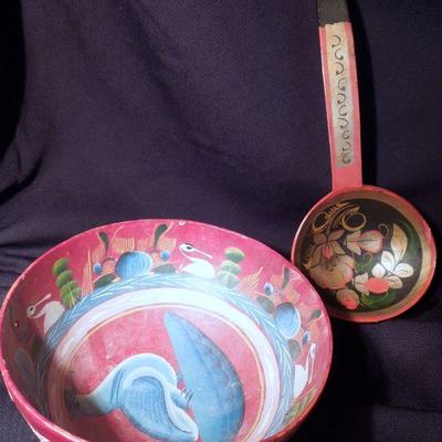 Lot Lot 145: Folk Art Paper Mache Bowl and Ladle and Clay Mugs 