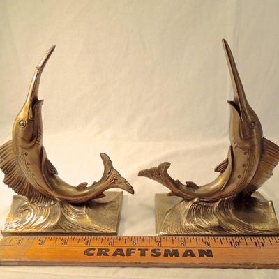 Lot 135: Brass Bookends, Frankoma Vase, Bankers Lamp et al 