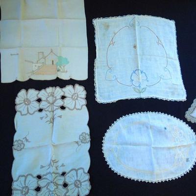 Lot 189: Antique and Vintage Needlework, Embroidered Linens and Tablecloths