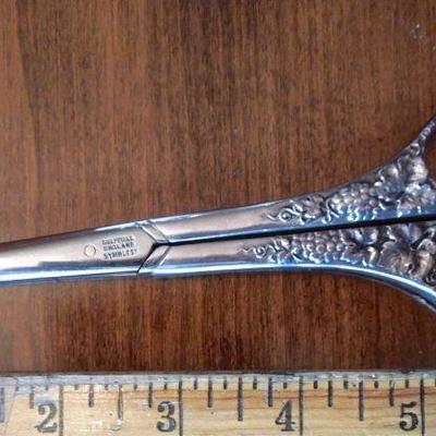 Lot 150: Silver Plated Serving Pieces with Chaffing Dish
