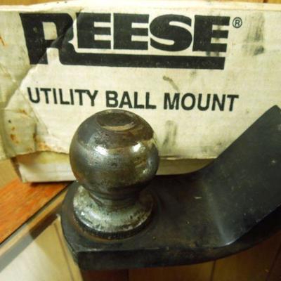 Lot 212: Reese Hitch Utility Ball Mount Tow Trailer Receiver 2" Drop