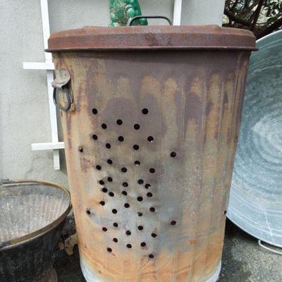 Lot 29: Hobo Garbage Can, Scuttle and Wash Tub
