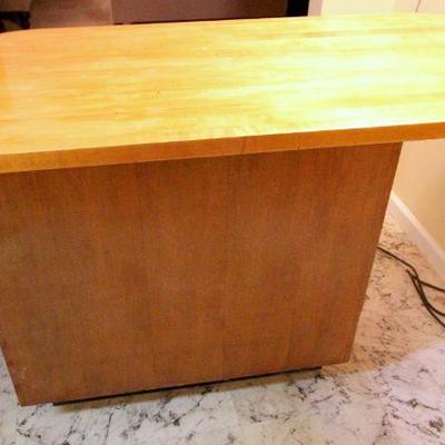 Lot 130: Wood Bar Cart With 2 Stools