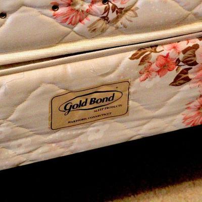 Lot 115: PAIR Brass Twin Size Beds w Vintage Spreads and Mattress Set