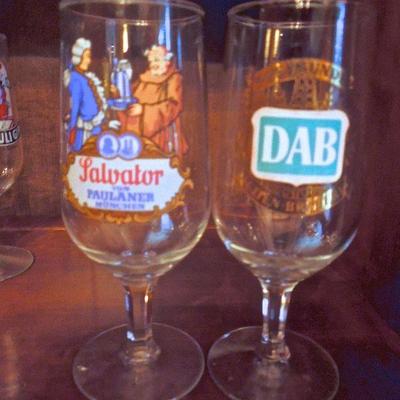 Lot 79: Branded Logo Beer Glasses Naked Lady Glass Guinness Mugs
