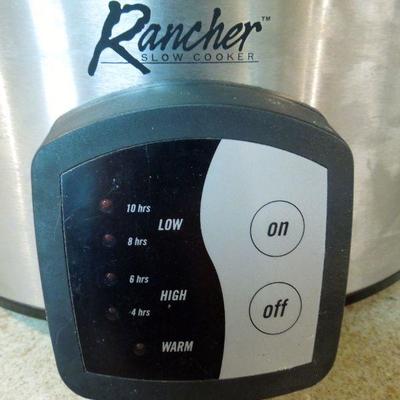 Lot 180: Rancher 6 Qt. Programmable Slow Cooker and Kitchen Utensils